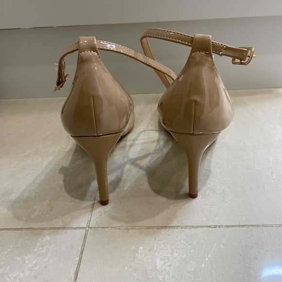 Wendy Pumps Brand New Never Been Worn - Picture 6 of 7